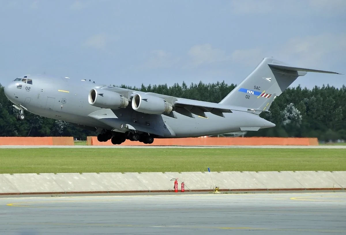 Чому приліт C-17A США до Внуково стосується кожного: публічний інтерес і брак офіційних даних