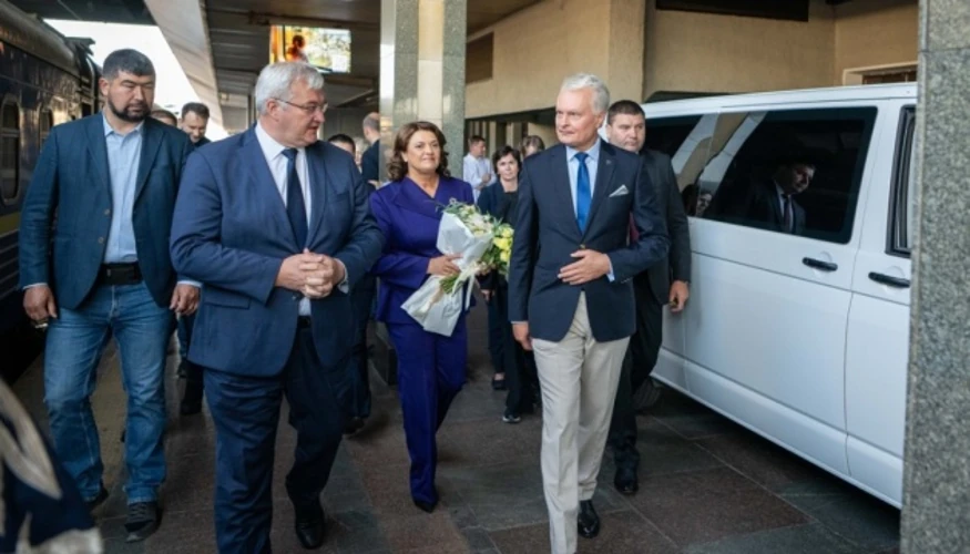 Президент Литви Науседа прибув до Києва на святкові заходи